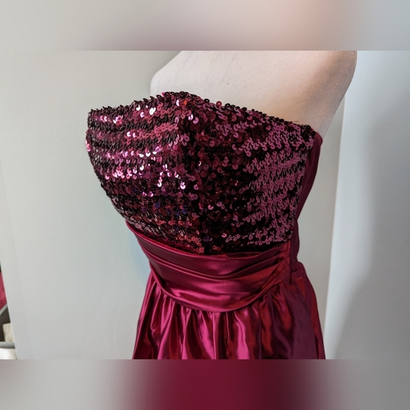 EXTREMELY RARE 1989 Union Made Prom Gown - Picture 4 of 10